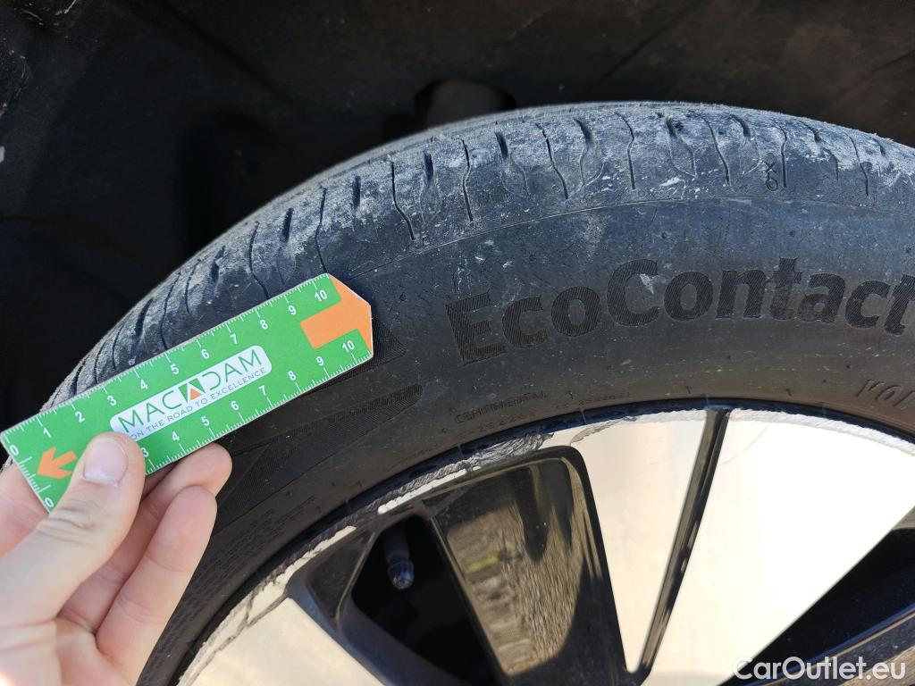  Volvo  XC 40 VOLVO XC40 / 2017 / 5P / todoterreno 1.5 T3 Momentum Pro Auto #31