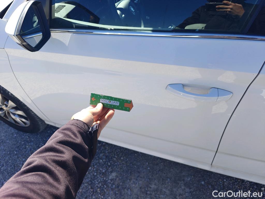  Skoda  KAMIQ SKODA  1.0 TSI 81kW (110CV) DSG Ambition #3