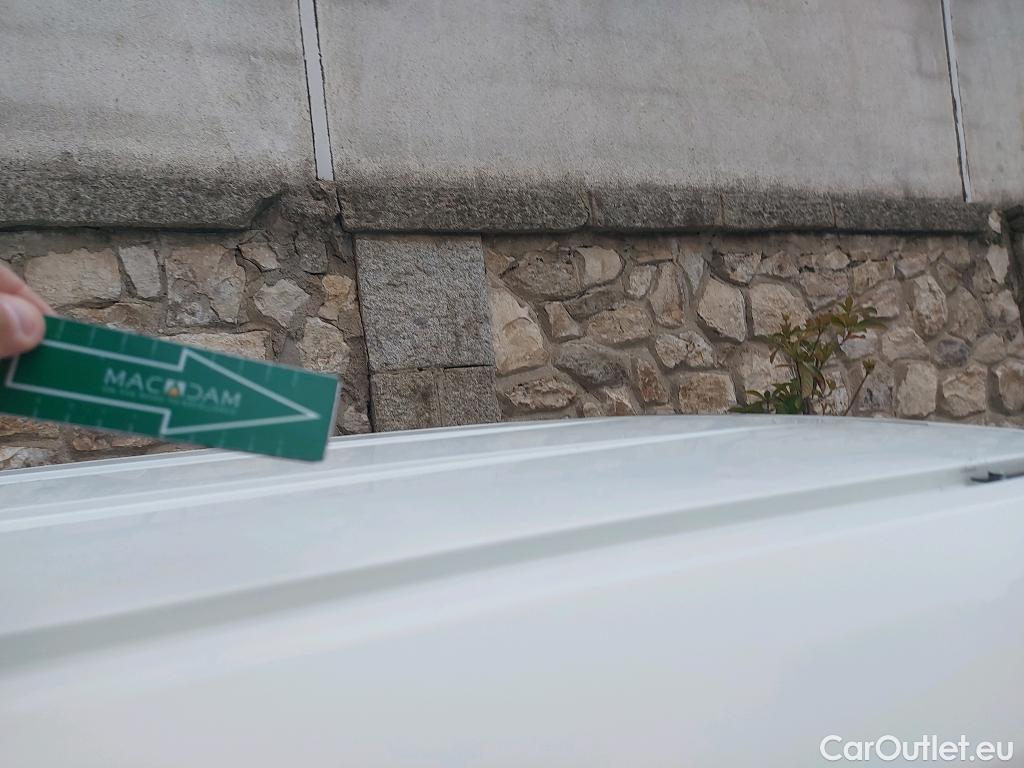  Fiat  Fiorino FIAT  / 2016 / 3P / furgón derivado de turismo Cargo Base 1.4 Natural Power 51kW (70CV) * #15