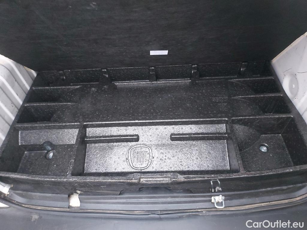  Fiat  Fiorino FIAT  / 2016 / 3P / furgón derivado de turismo Cargo Base 1.4 Natural Power 51kW (70CV) * #10