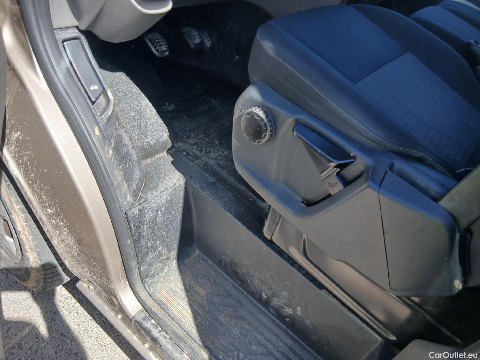  Ford  Transit FORD  Custom / 2012 / 4P / combi Kombi 2.0 TDCI 96kW 320 L2 Trend #10