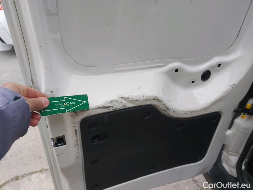  Fiat  Fiorino FIAT  / 2016 / 3P / furgón derivado de turismo Cargo Base 1.4 Natural Power 51kW (70CV) * #6