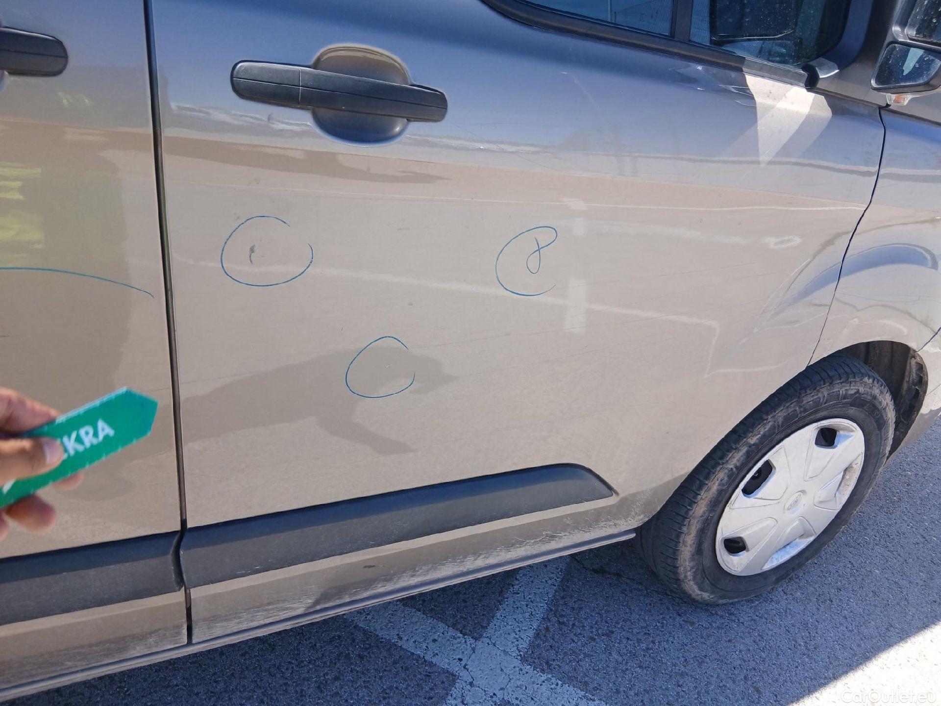  Ford  Transit FORD  Custom / 2012 / 4P / combi Kombi 2.0 TDCI 96kW 320 L2 Trend #42