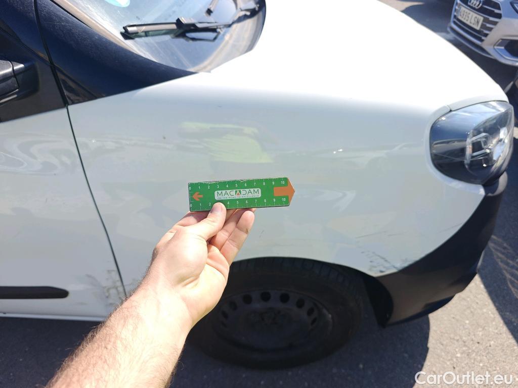  Fiat  Doblo FIAT Doblò Cargo/2015/4P/furgón derivado de turismo Cargo SX 1.3 Mjet 70 kW (95 CV) #28