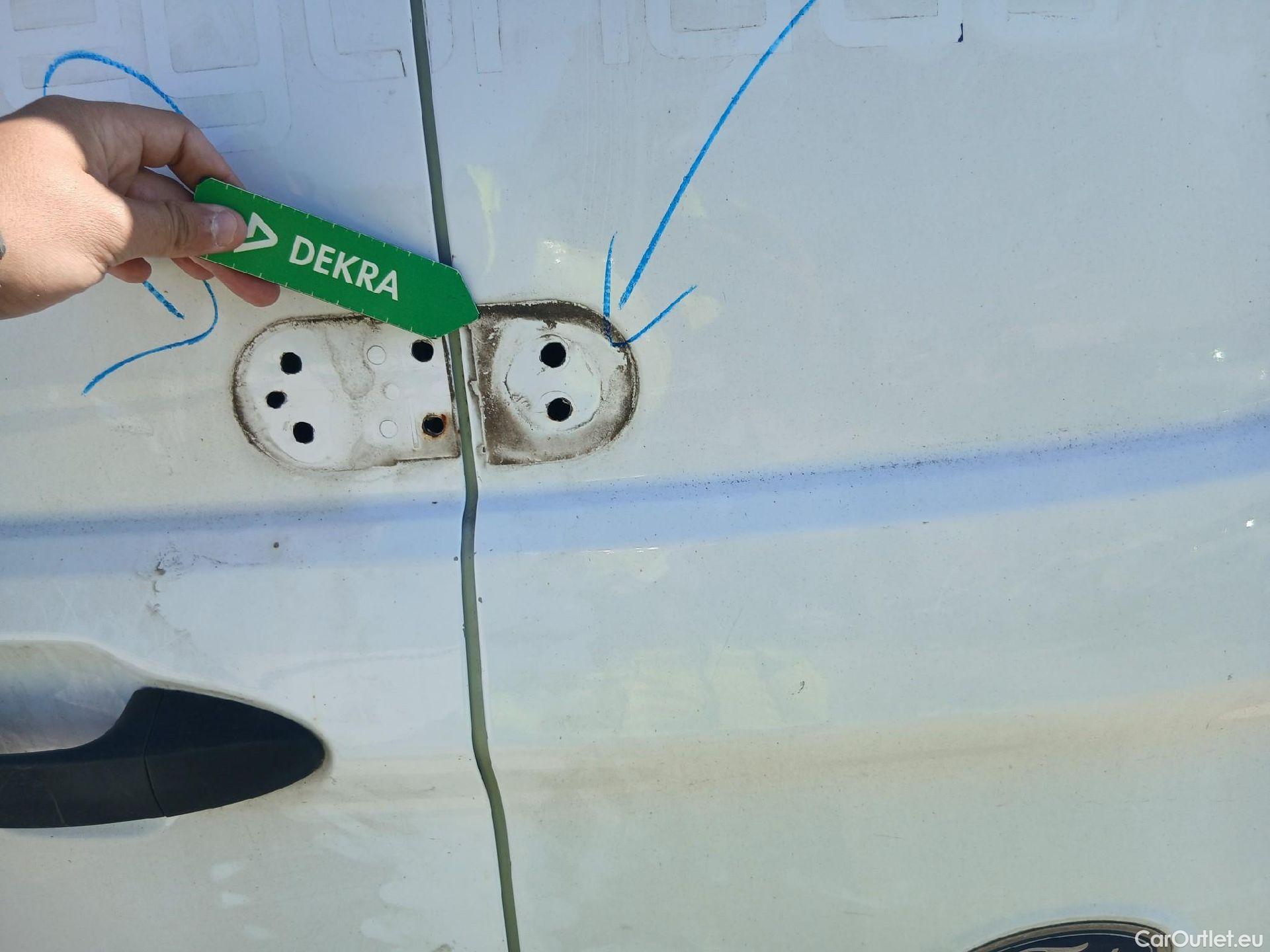  Ford  Transit FORD  Courier/2014/4P/furgón der.turis Van 1.5 TDCi 56kW Trend #18