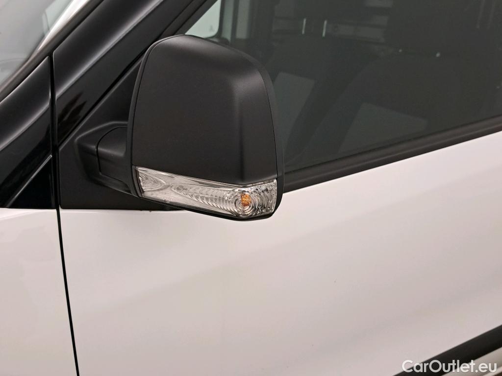  Fiat  Doblo FIAT Doblò Cargo/2015/4P/furgón derivado de turismo Cargo SX 1.3 Mjet 70 kW (95 CV) #20