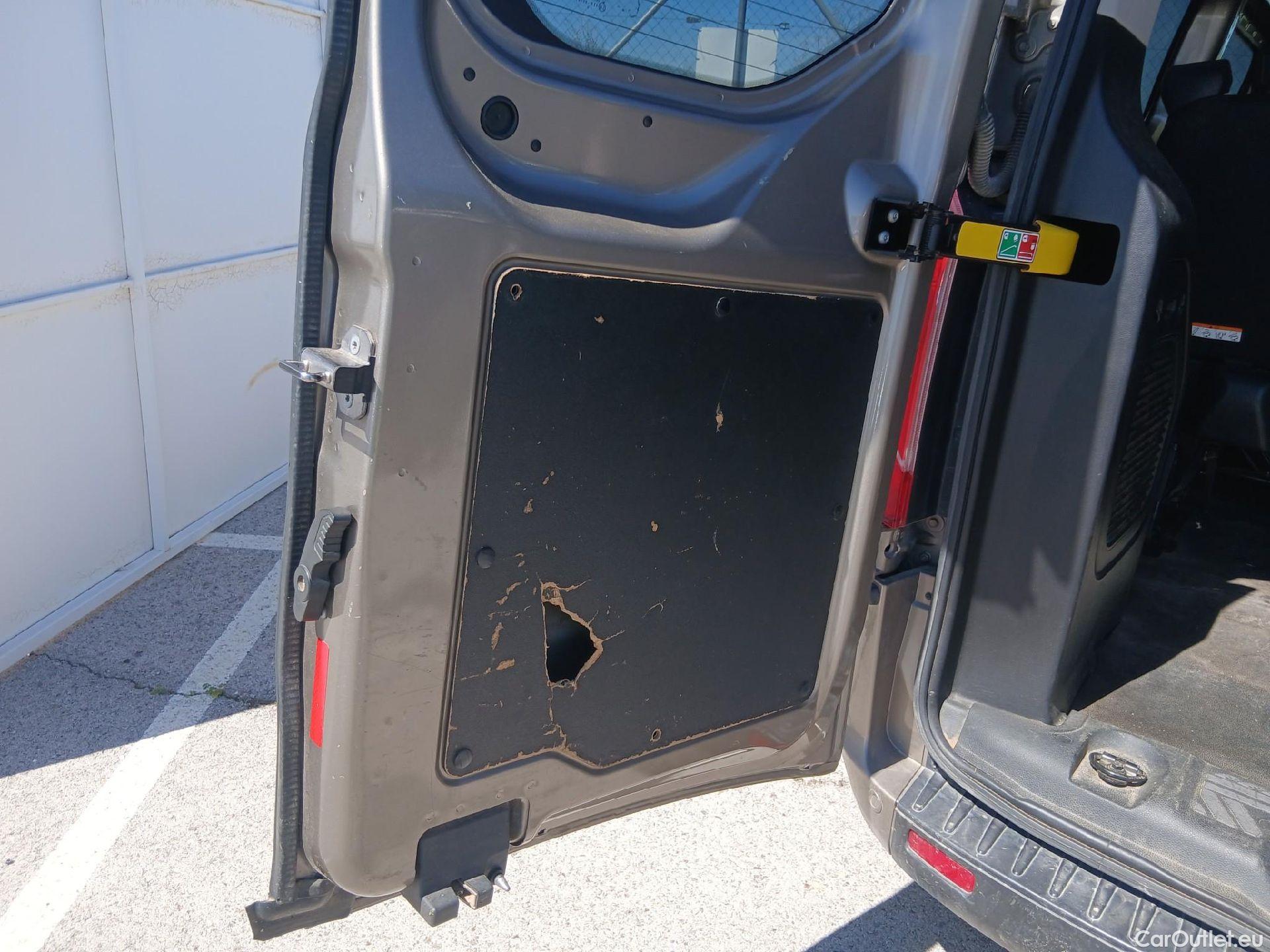  Ford  Transit FORD  Custom / 2012 / 4P / combi Kombi 2.0 TDCI 96kW 320 L2 Trend #4