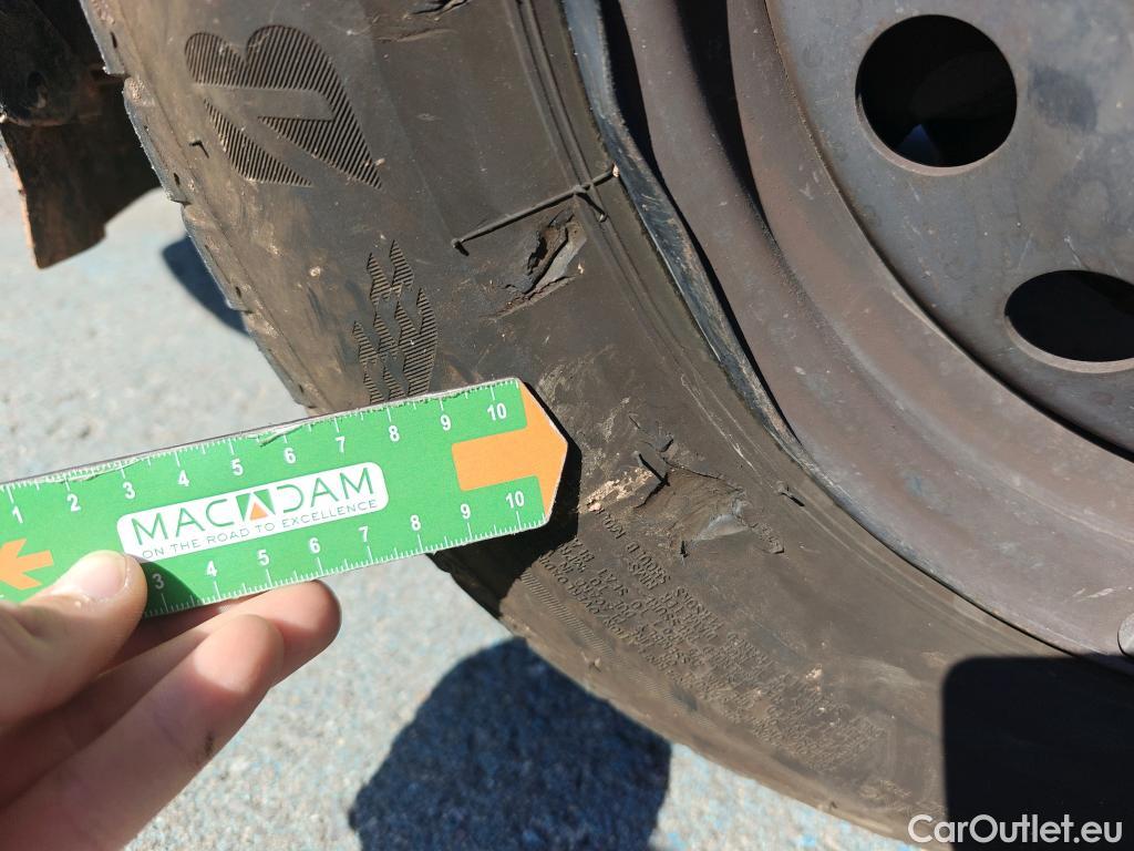  Fiat  Doblo FIAT Doblò Cargo/2015/4P/furgón derivado de turismo Cargo SX 1.3 Mjet 70 kW (95 CV) #61