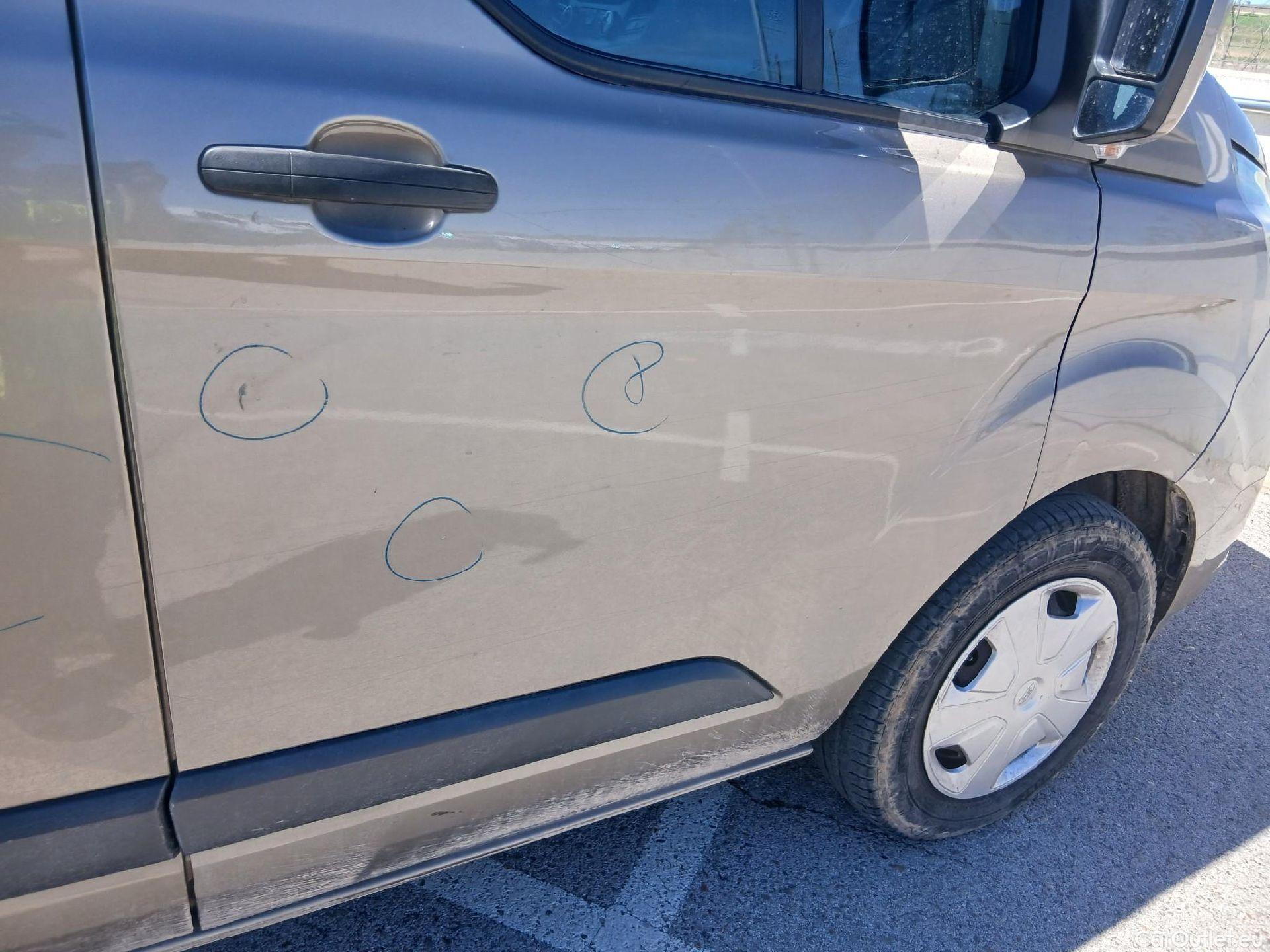  Ford  Transit FORD  Custom / 2012 / 4P / combi Kombi 2.0 TDCI 96kW 320 L2 Trend #41