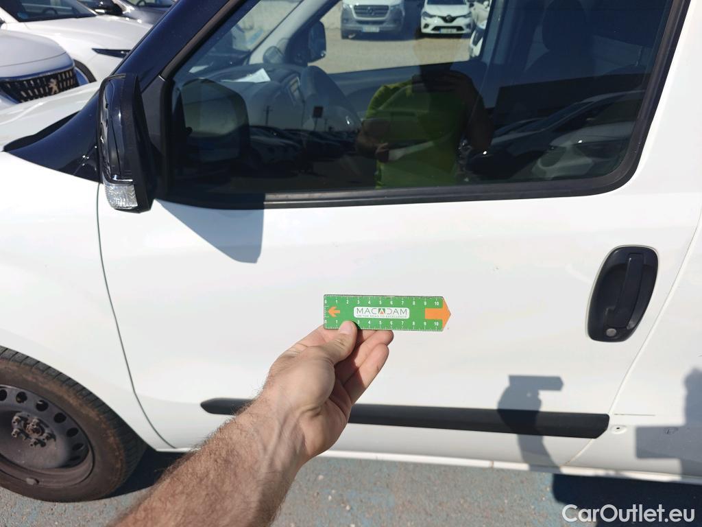  Fiat  Doblo FIAT Doblò Cargo/2015/4P/furgón derivado de turismo Cargo SX 1.3 Mjet 70 kW (95 CV) #45