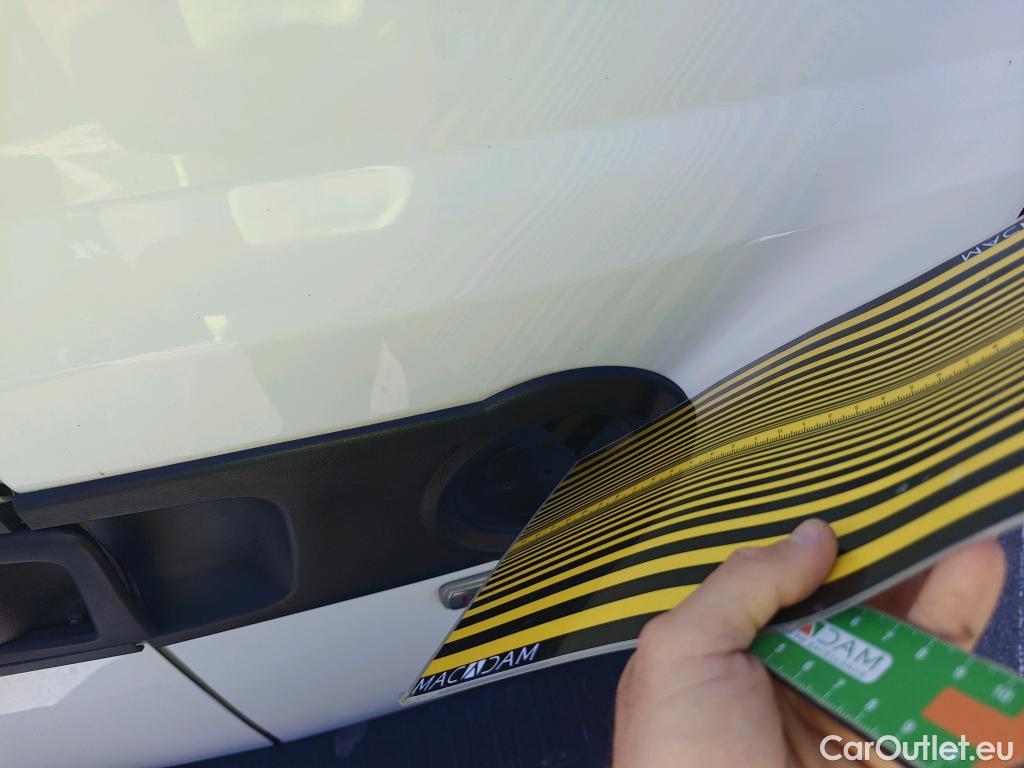  Fiat  Doblo FIAT Doblò Cargo/2015/4P/furgón derivado de turismo Cargo SX 1.3 Mjet 70 kW (95 CV) #33