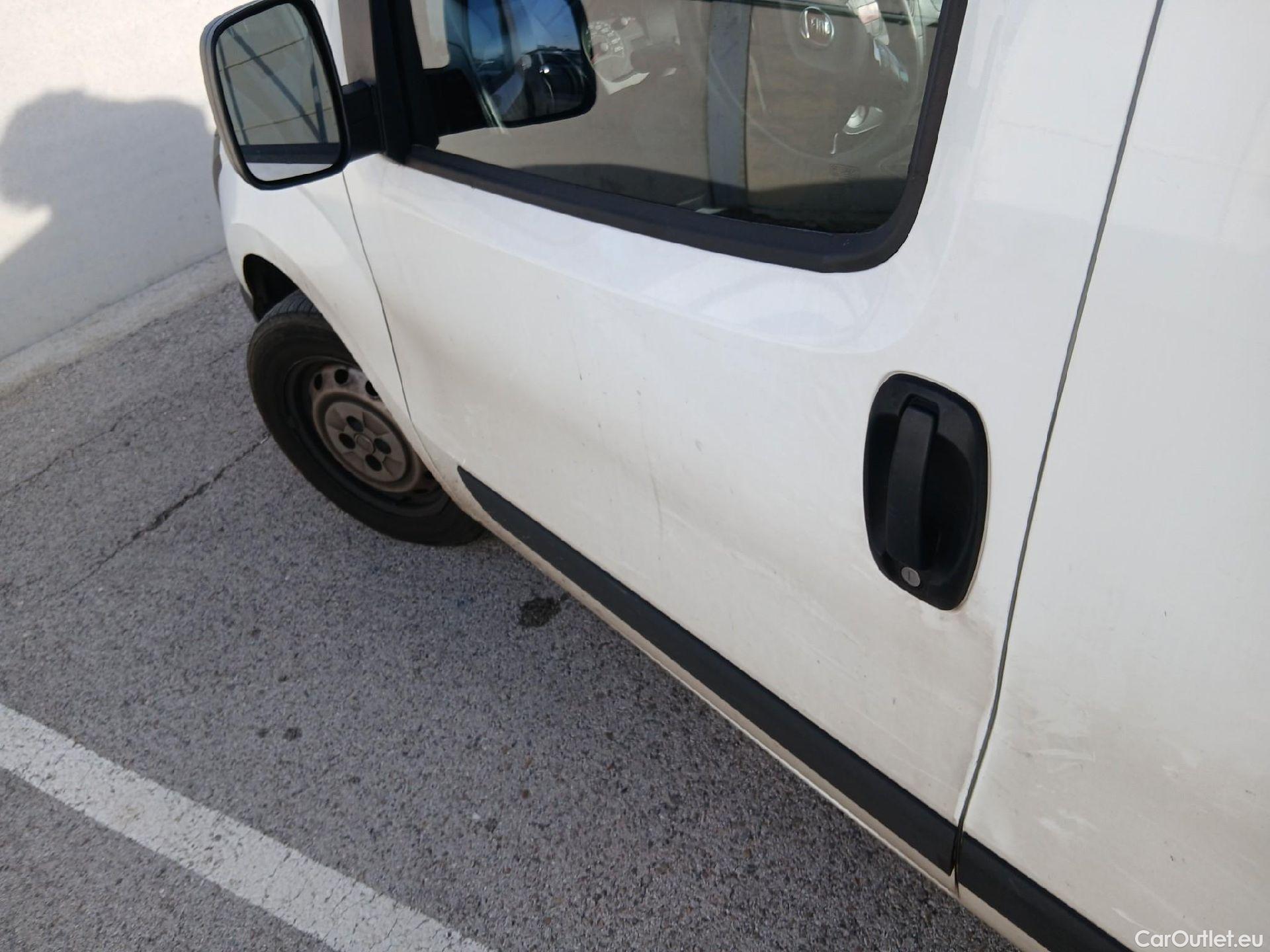  Fiat  Qubo FIAT Fiorino / 2016 / 4P / furgón derivado de turismo Cargo SX N1 1.3 MJet 70 kW (95 CV) #15