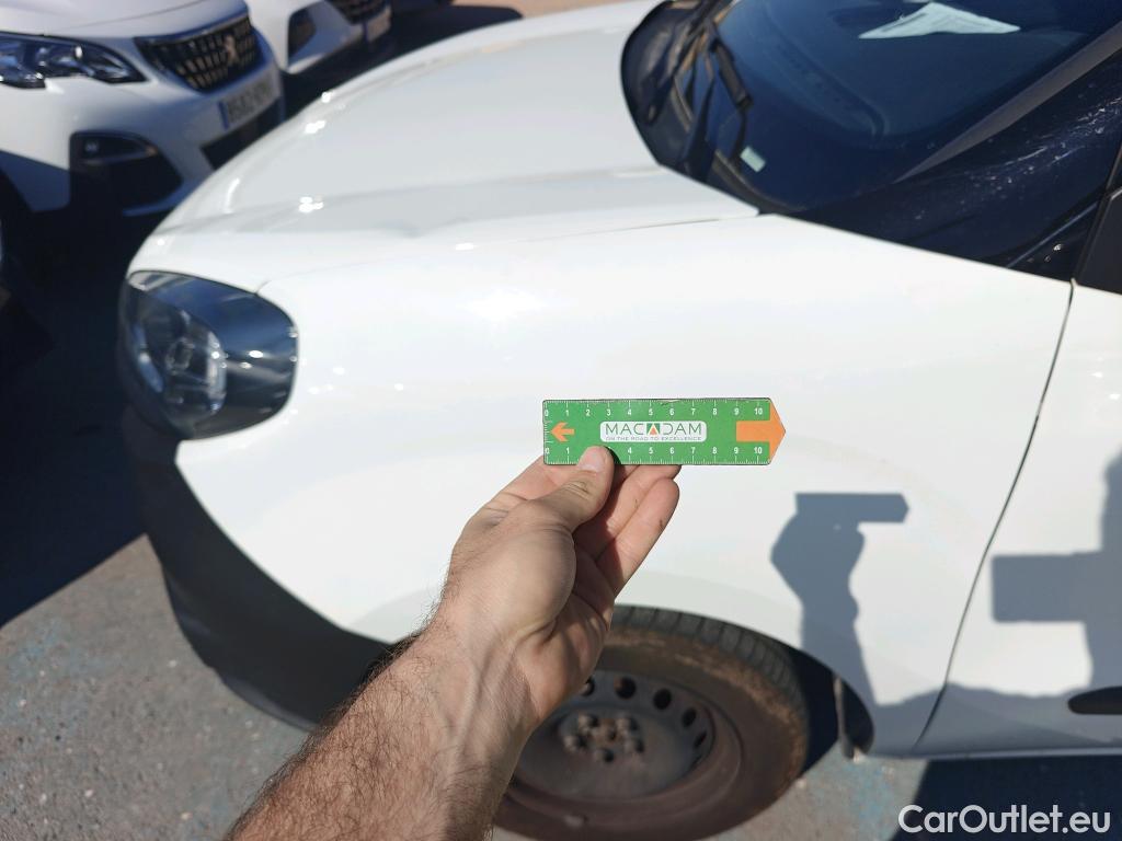  Fiat  Doblo FIAT Doblò Cargo/2015/4P/furgón derivado de turismo Cargo SX 1.3 Mjet 70 kW (95 CV) #87