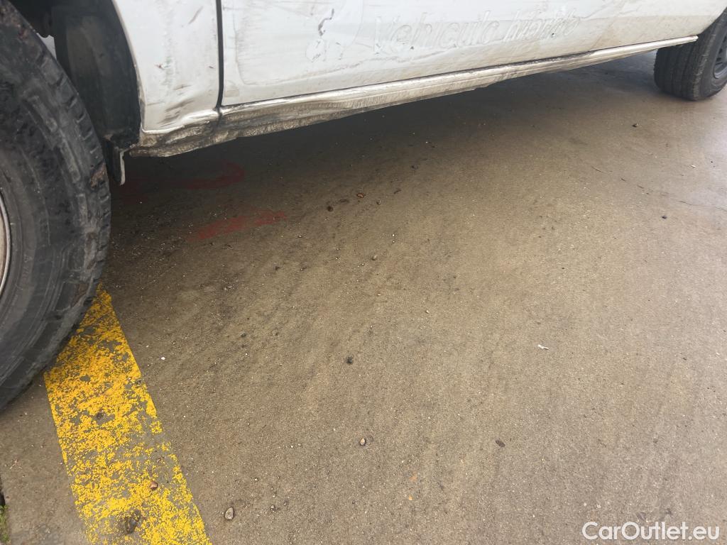  Ford  Transit  Custom Furgón 320 L1 Trend 2.0 TDCi 105CV MT6 E6 #16