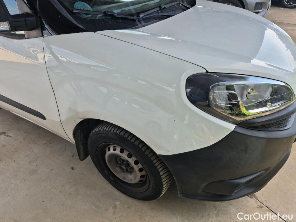  Fiat  Doblo FIAT Doblò Cargo/2015/3P/furgón derivado de turismo Cargo Base Plus 1.3 Mjet 70kW (95CV) #3