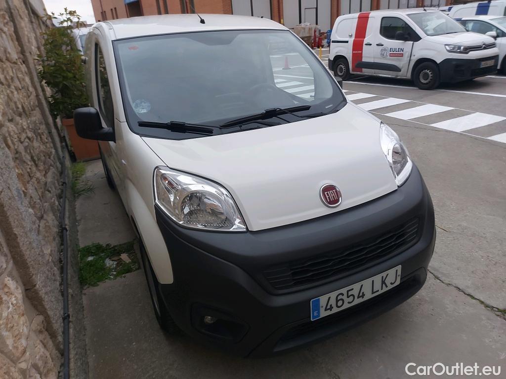  Fiat  Fiorino FIAT  / 2016 / 3P / furgón derivado de turismo Cargo Base 1.4 Natural Power 51kW (70CV) * #11