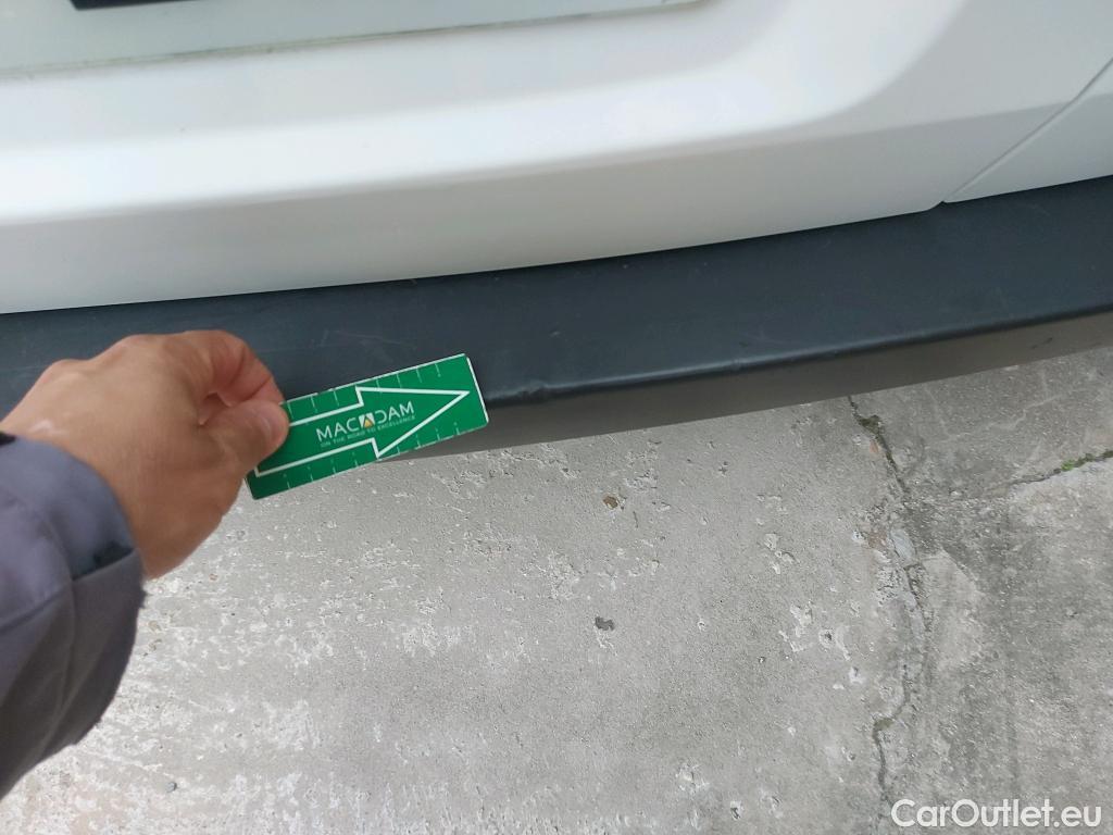  Fiat  Fiorino FIAT  / 2016 / 3P / furgón derivado de turismo Cargo Base 1.4 Natural Power 51kW (70CV) * #14