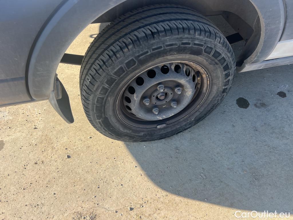  Ford  Transit FORD  / 2013 / 4P / furgón 350 96kW L3H2 Van Trend Delantera #38