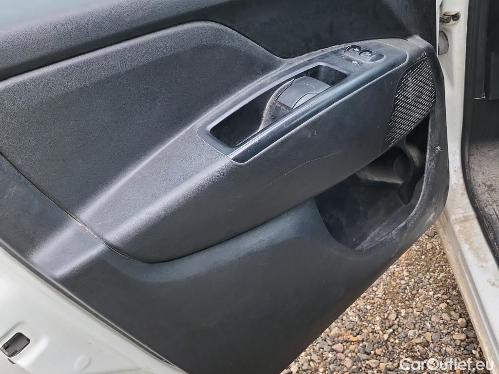  Fiat  Doblo FIAT Doblò Cargo/2015/4P/furgón derivado de turismo Cargo SX 1.6 Mjet 66kW (90CV) (AC) #16