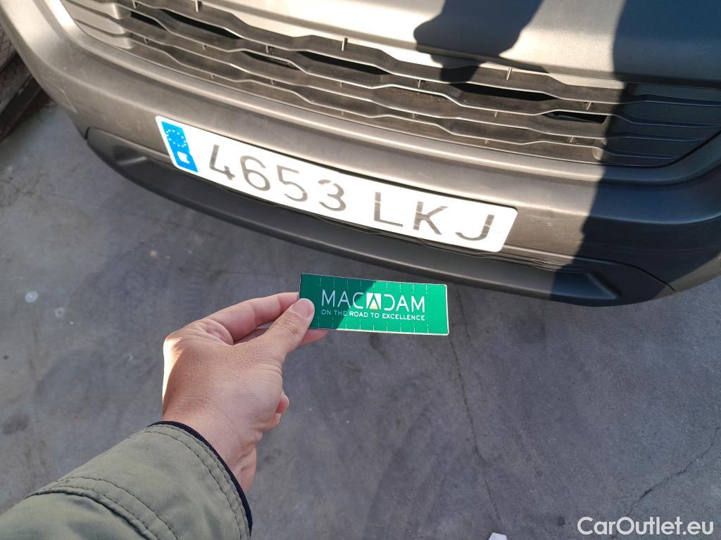  Fiat  Fiorino FIAT  / 2016 / 3P / furgón derivado de turismo Cargo Base 1.4 Natural Power 51kW (70CV) ** #27