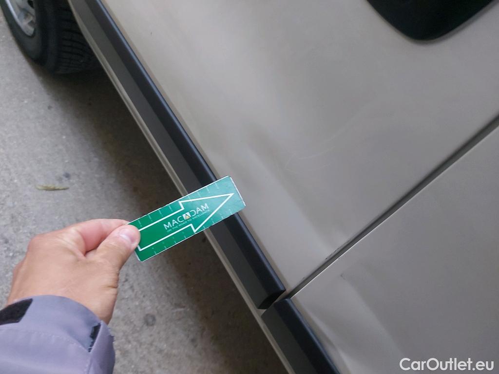  Fiat  Fiorino FIAT  / 2016 / 3P / furgón derivado de turismo Cargo Base 1.4 Natural Power 51kW (70CV) * #2