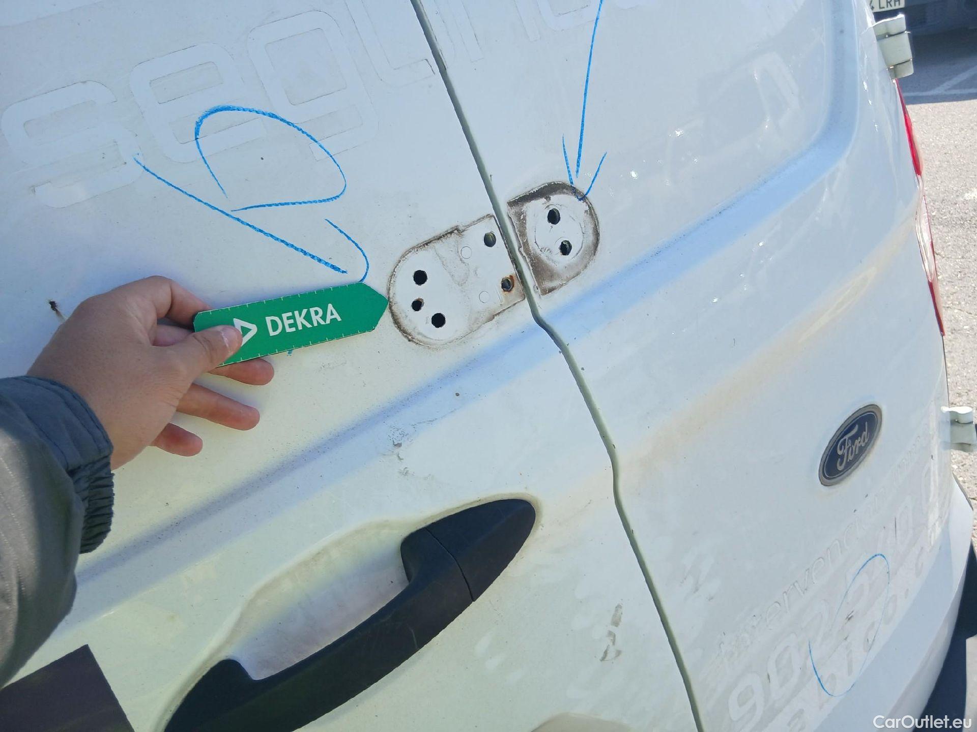  Ford  Transit FORD  Courier/2014/4P/furgón der.turis Van 1.5 TDCi 56kW Trend #15