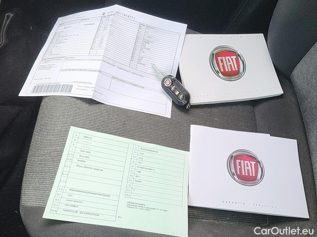  Fiat  Doblo FIAT Doblò Cargo/2015/4P/furgón derivado de turismo Cargo SX 1.6 Mjet 66kW (90CV) (AC) #4