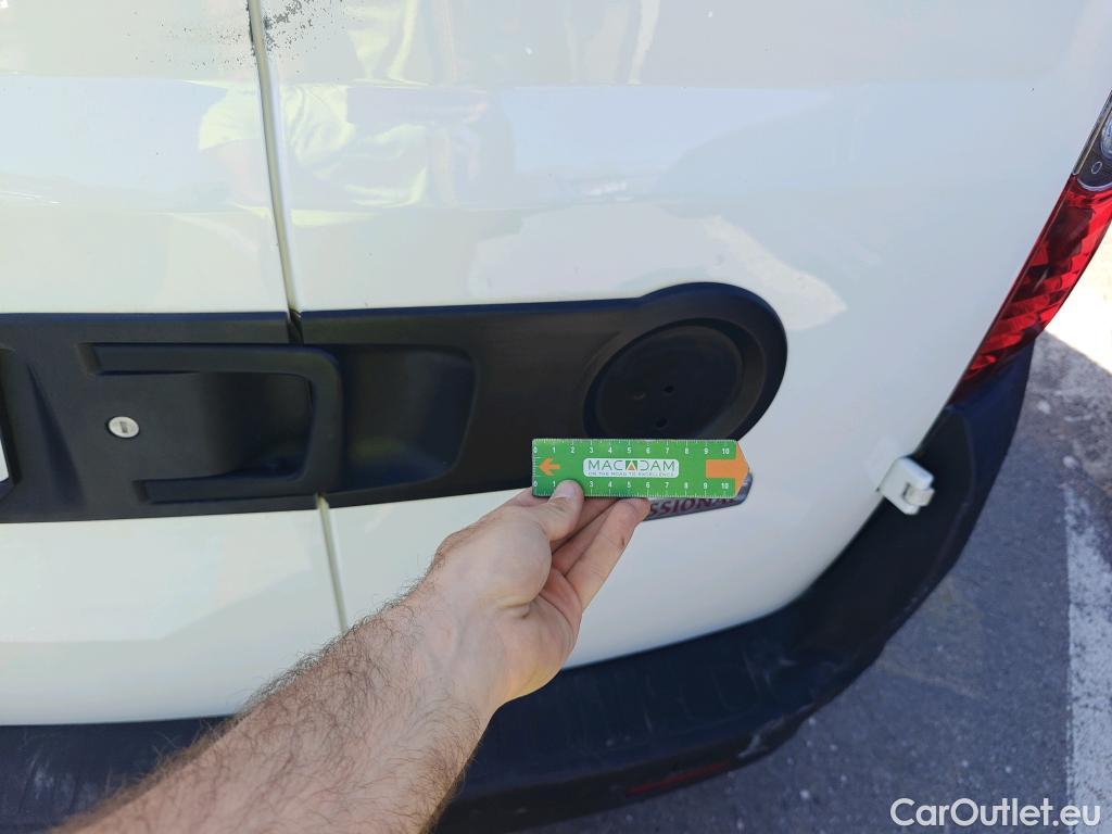  Fiat  Doblo FIAT Doblò Cargo/2015/4P/furgón derivado de turismo Cargo SX 1.3 Mjet 70 kW (95 CV) #70