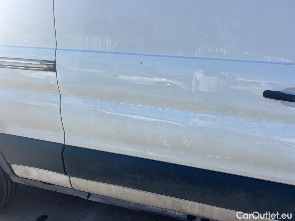  Ford  Transit FORD  / 2013 / 4P / furgón 350 96kW L3H2 Van Trend Delantera #12