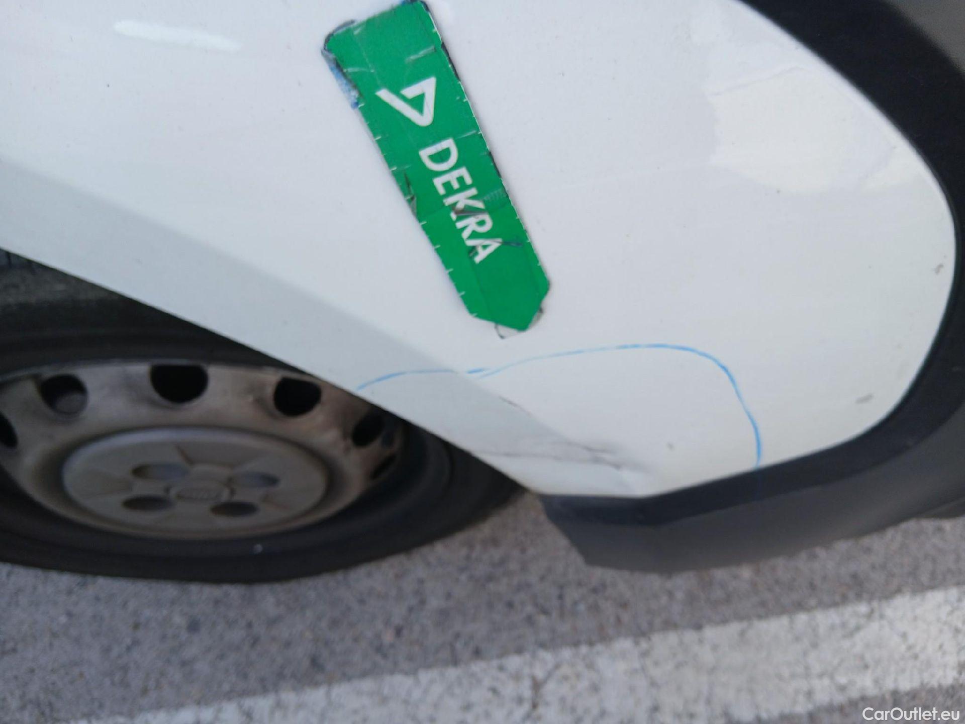  Fiat  Qubo FIAT Fiorino / 2016 / 4P / furgón derivado de turismo Cargo SX N1 1.3 MJet 70 kW (95 CV) #30