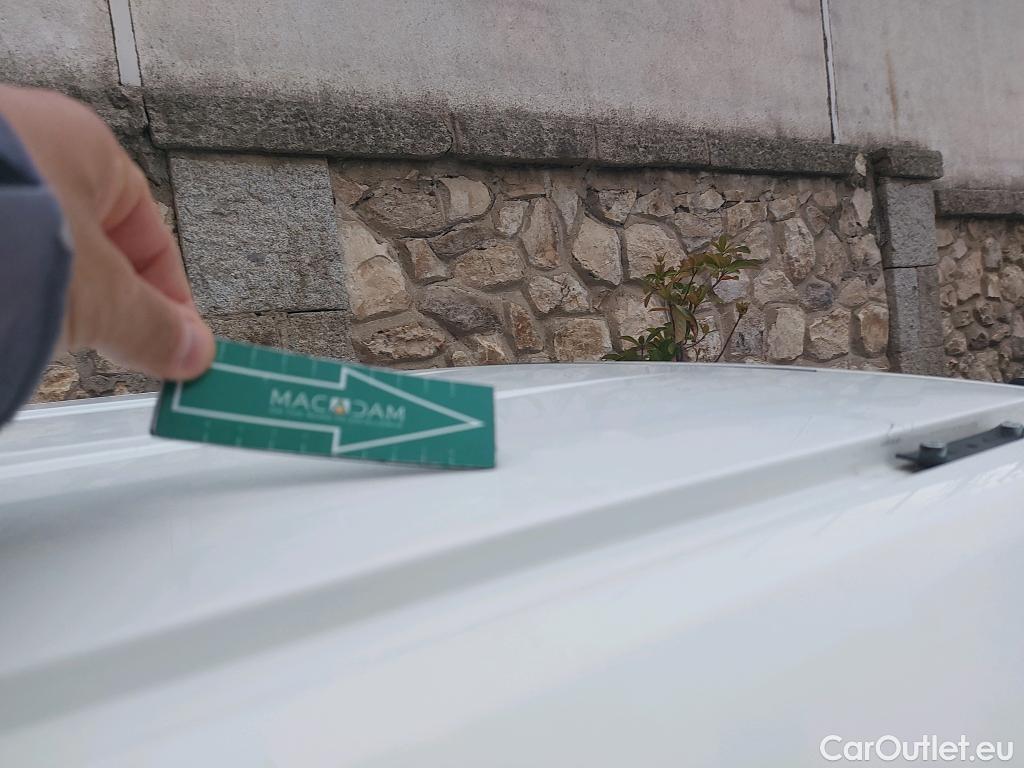  Fiat  Fiorino FIAT  / 2016 / 3P / furgón derivado de turismo Cargo Base 1.4 Natural Power 51kW (70CV) * #16