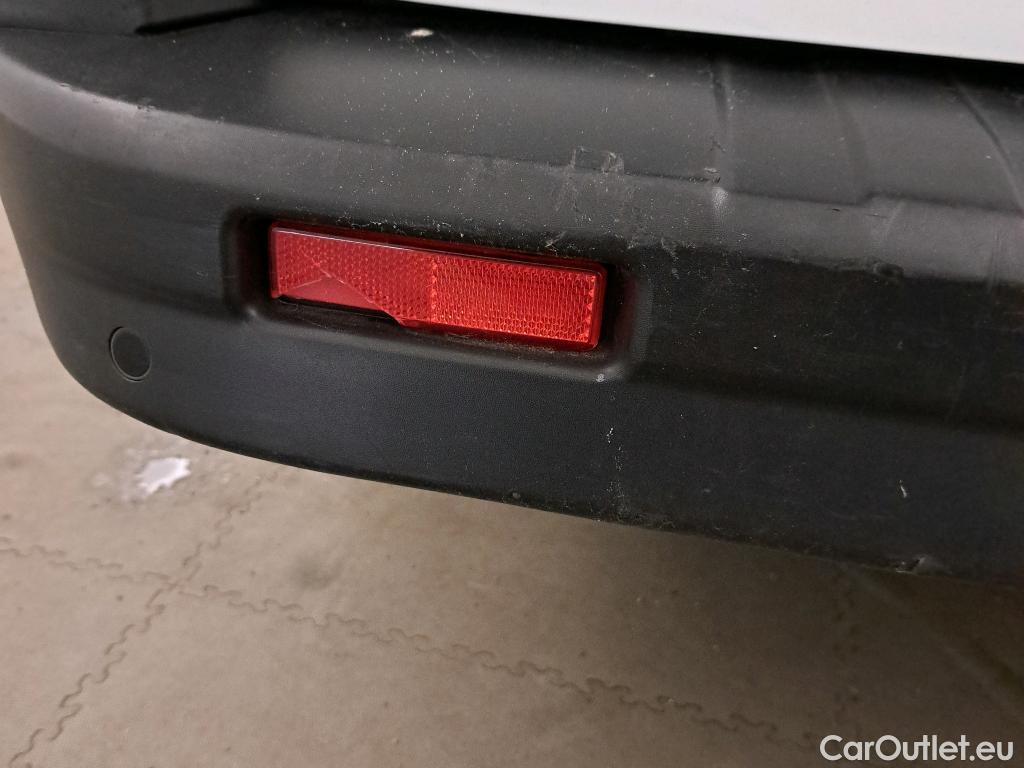  Nissan  NV300 NISSAN  / 2016 / 4P / furgón 2.0dCi 88kW (120CV) L2H1 1,2T Comfort #56