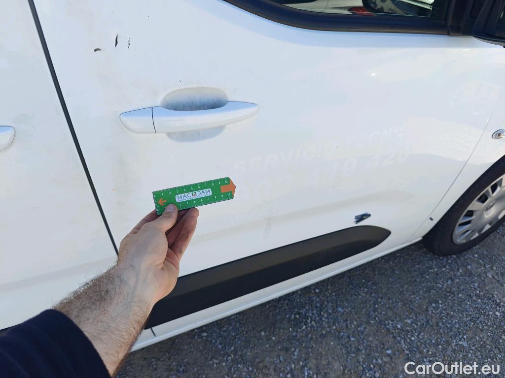  Opel  Combo OPEL  Life / 2018 / 5P / monovolumen compacto 1.5 TD 75kW (100CV) S/S Selective L #23