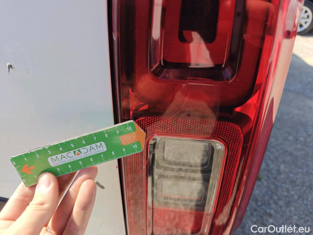  Opel  Combo OPEL  Life / 2018 / 5P / monovolumen compacto 1.5 TD 75kW (100CV) S/S Selective L #14