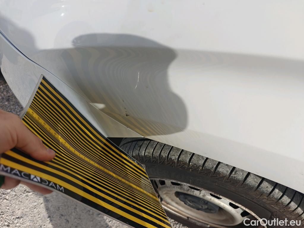  Opel  Combo OPEL  / 2018 / 3P / furgón derivado de turismo 1.5 TD 75kW (100CV) Express L H1 650kg (AC) #26