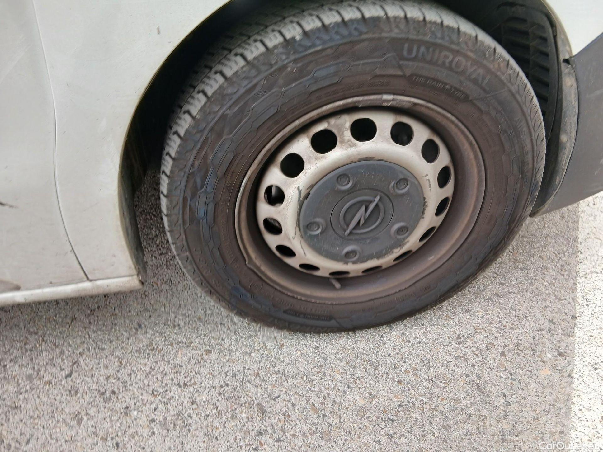  Opel  Vivaro OPEL  / 2019 / 4P / furgón 1.5 Diésel 74kW (100CV) M Std Express #45