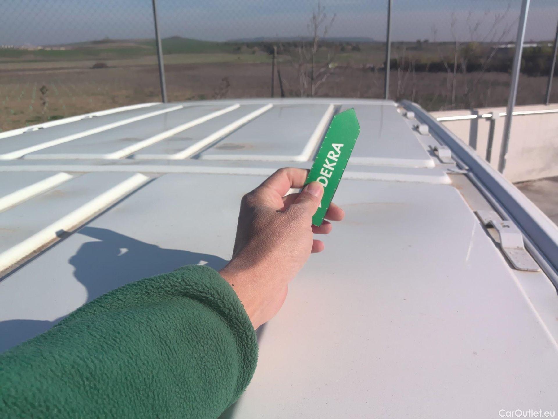  Opel  Vivaro OPEL  / 2019 / 4P / furgón  1.5 Diésel 74kW(100CV)M Std Exp #32