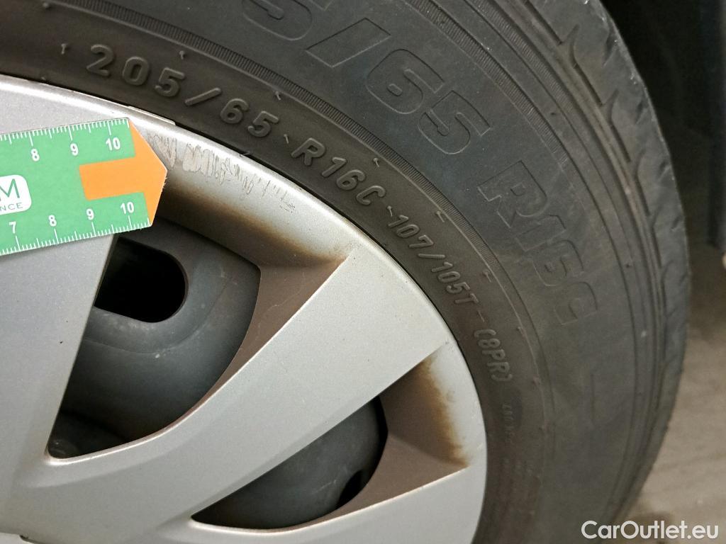  Nissan  NV300 NISSAN  / 2016 / 4P / furgón 2.0dCi 88kW (120CV) L2H1 1,2T Comfort #67