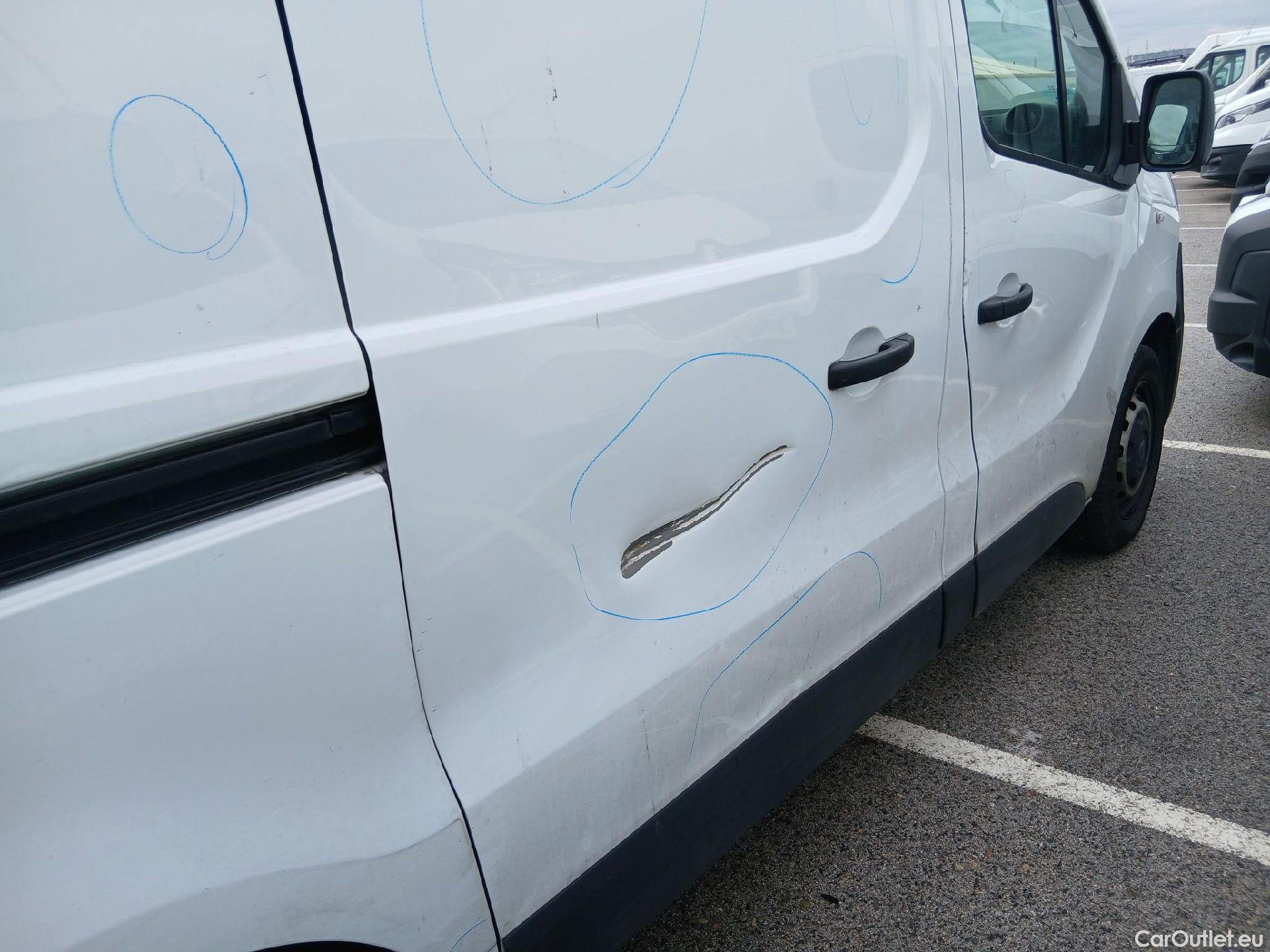  Nissan  NV300 NISSAN  / 2016 / 4P / furgón 2.0dCi 88kW (120CV) L1H1 1T Optima #38