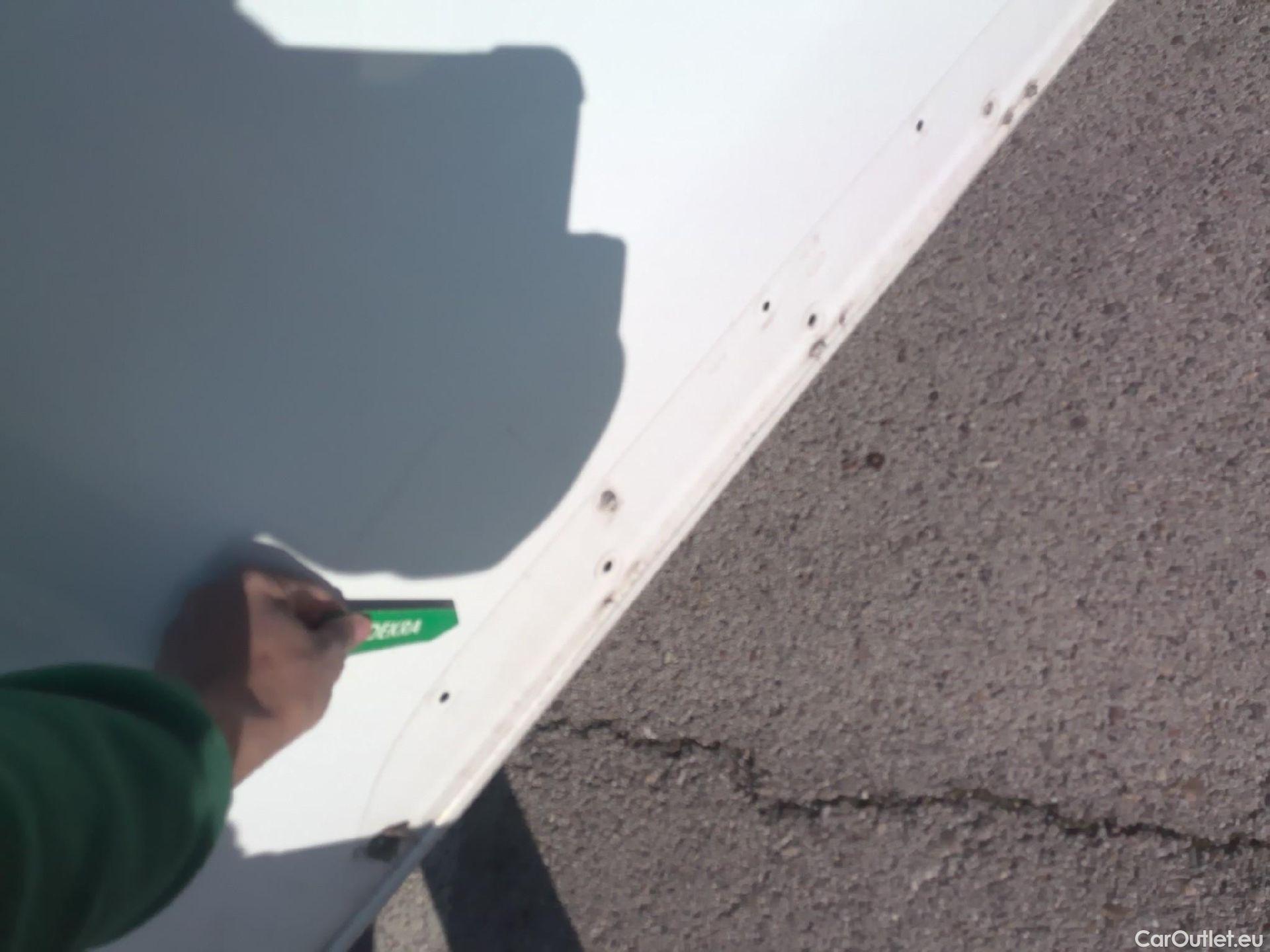  Opel  Vivaro OPEL  / 2019 / 4P / furgón  1.5 Diésel 74kW(100CV)M Std Exp #37