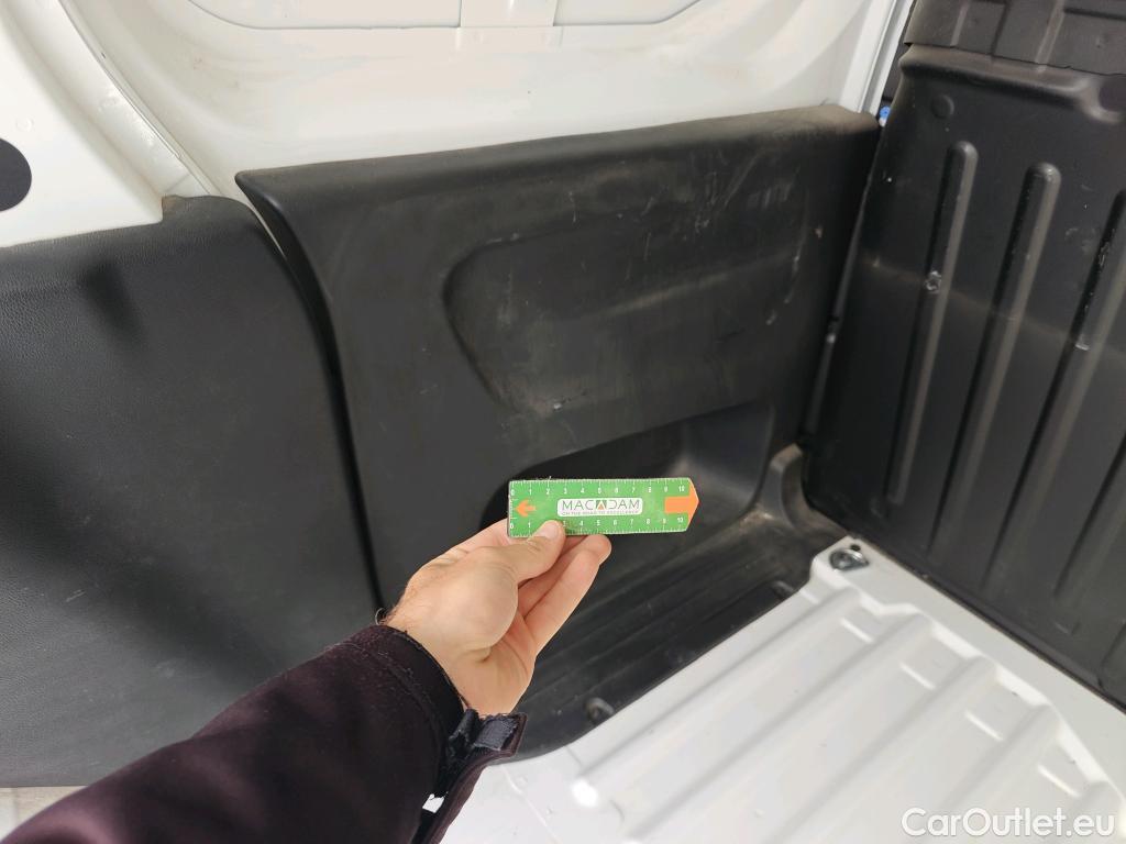  Opel  Combo OPEL  / 2018 / 3P / furgón derivado de turismo 1.5 TD 75kW (100CV) Express L H1 650kg (AC) #40