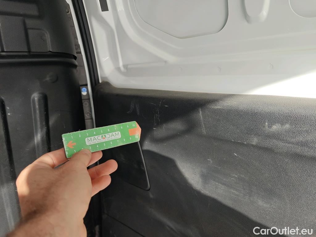  Opel  Combo OPEL  / 2018 / 3P / furgón derivado de turismo 1.5 TD 75kW (100CV) Express L H1 650kg (AC) #39