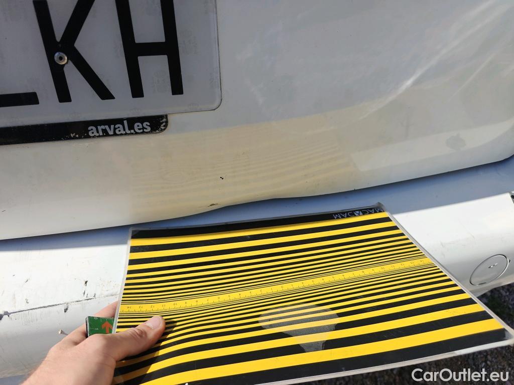  Opel  Combo OPEL  Life / 2018 / 5P / monovolumen compacto 1.5 TD 75kW (100CV) S/S Selective L #4