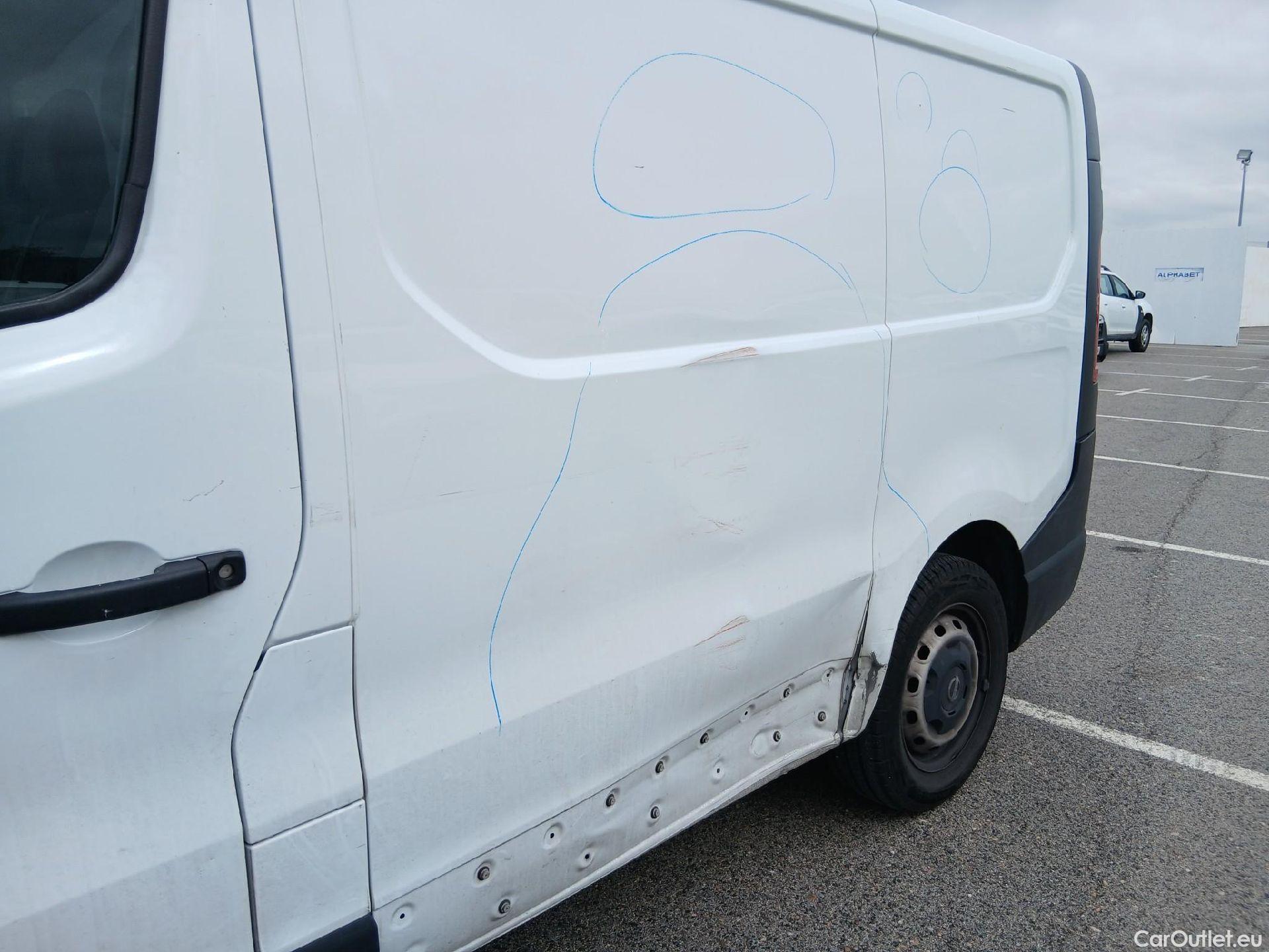  Nissan  NV300 NISSAN  / 2016 / 4P / furgón 2.0dCi 88kW (120CV) L1H1 1T Optima #17