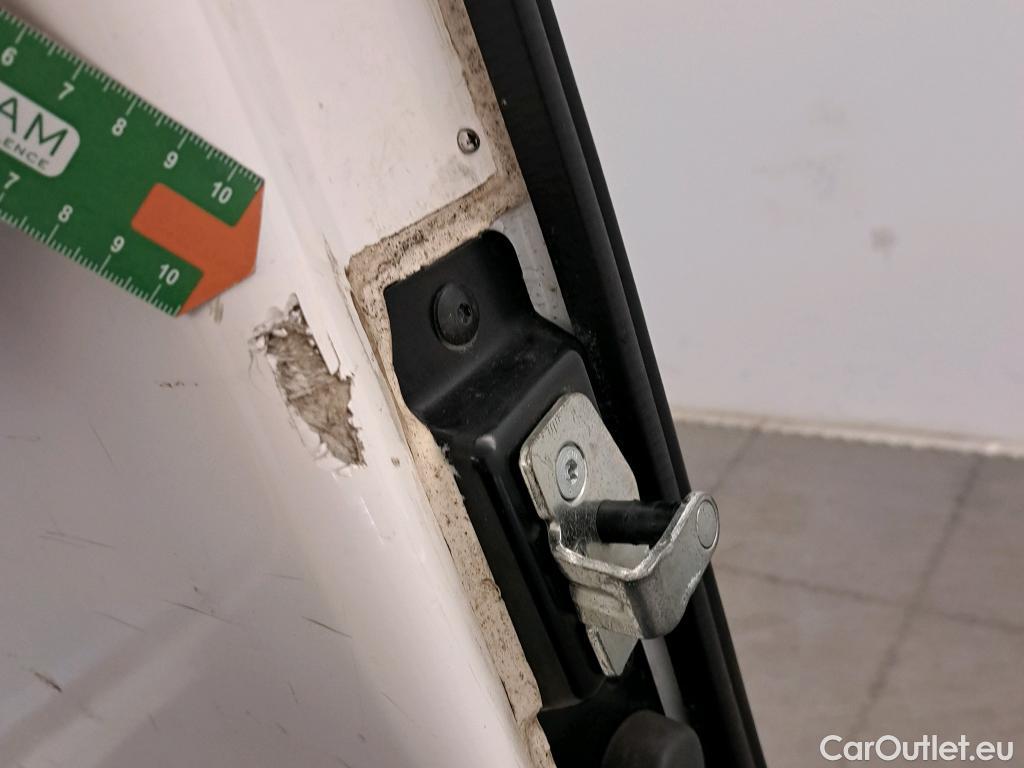  Nissan  NV300 NISSAN  / 2016 / 4P / furgón 2.0dCi 88kW (120CV) L2H1 1,2T Comfort #3