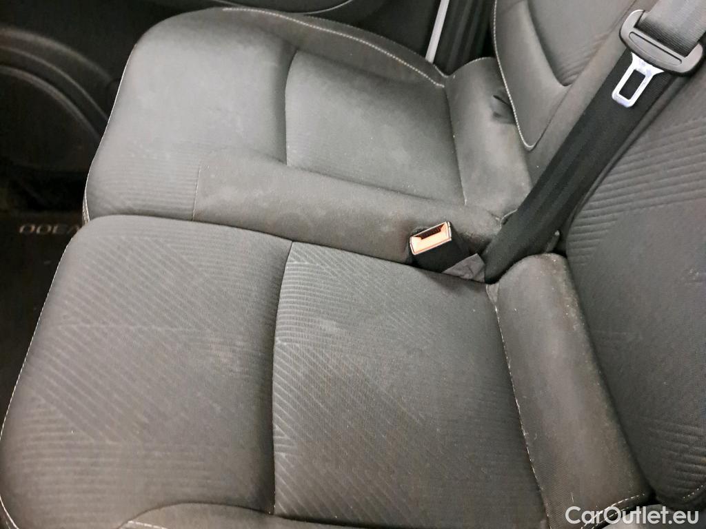  Nissan  NV300 NISSAN  / 2016 / 4P / furgón 2.0dCi 88kW (120CV) L2H1 1,2T Comfort #33