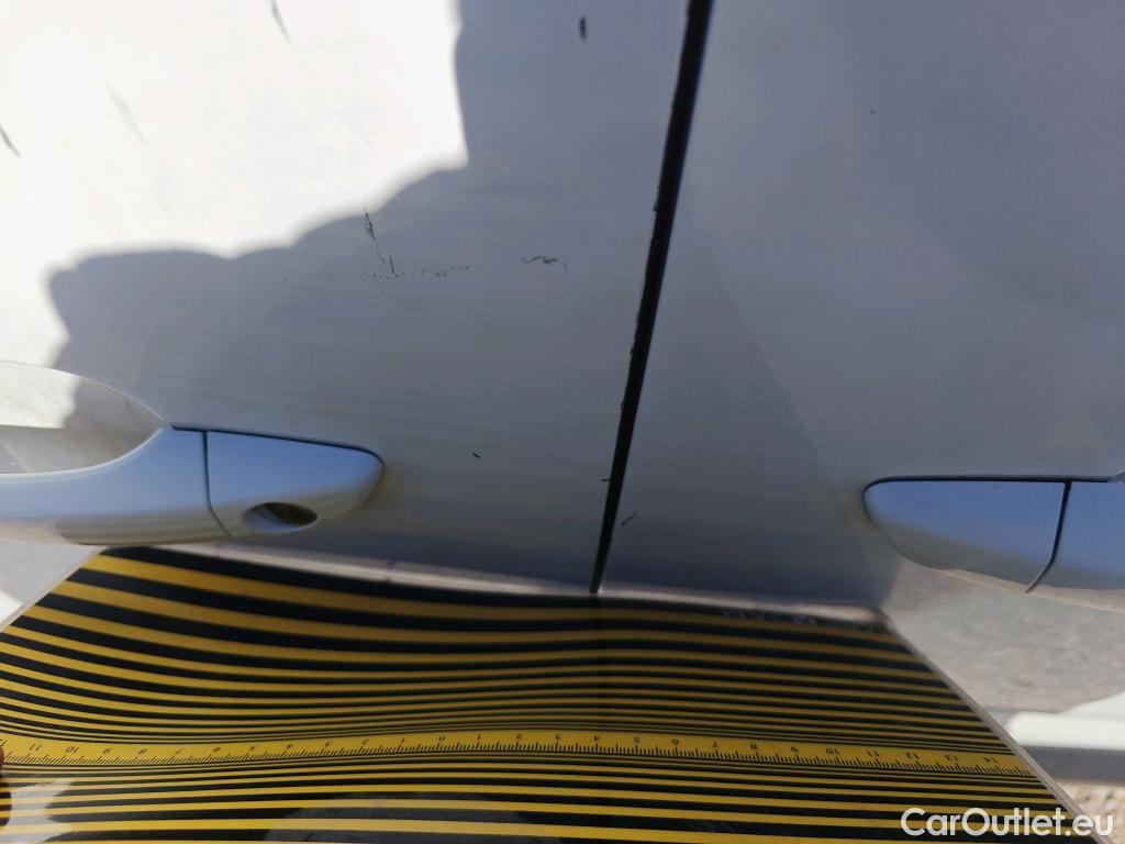  Opel  Combo OPEL  Life / 2018 / 5P / monovolumen compacto 1.5 TD 75kW (100CV) S/S Selective L #19