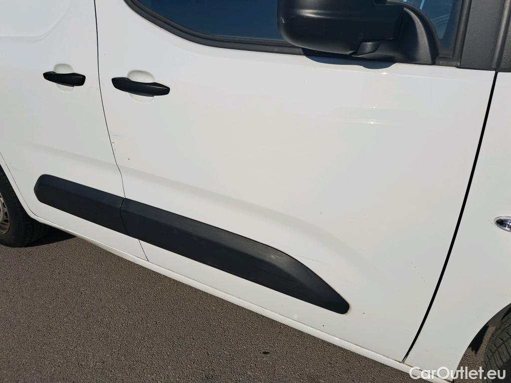  Opel  Combo OPEL  / 2018 / 3P / furgón derivado de turismo 1.5 TD 75kW (100CV) Express L H1 650kg (AC) #25