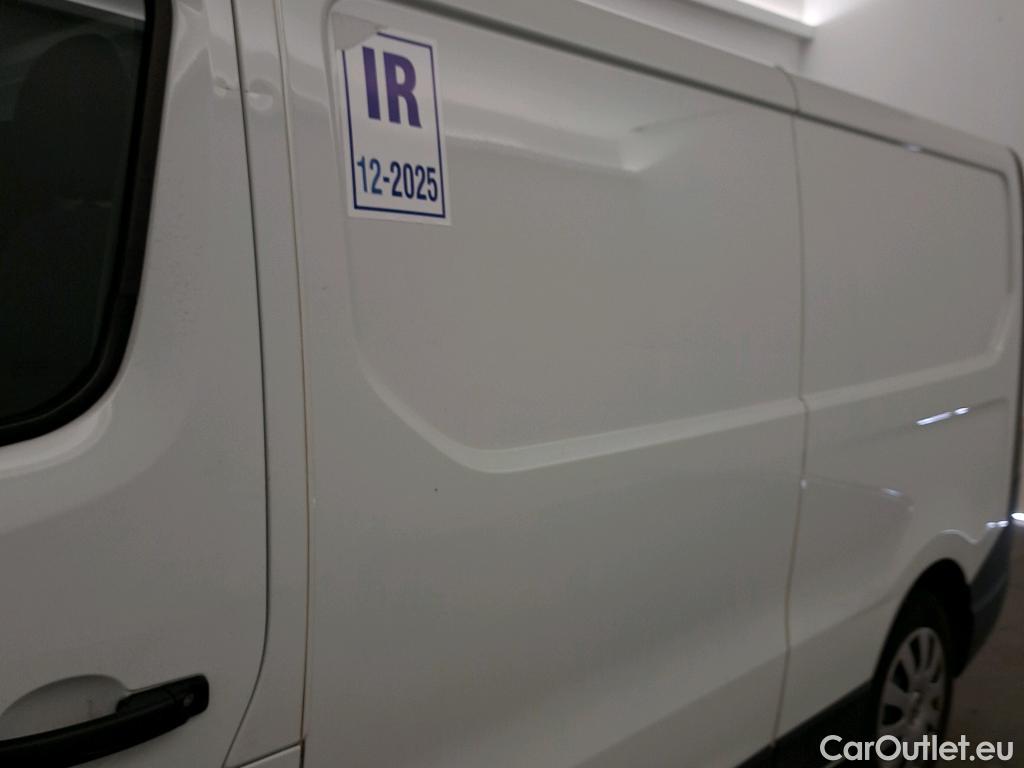  Nissan  NV300 NISSAN  / 2016 / 4P / furgón 2.0dCi 88kW (120CV) L2H1 1,2T Comfort #10