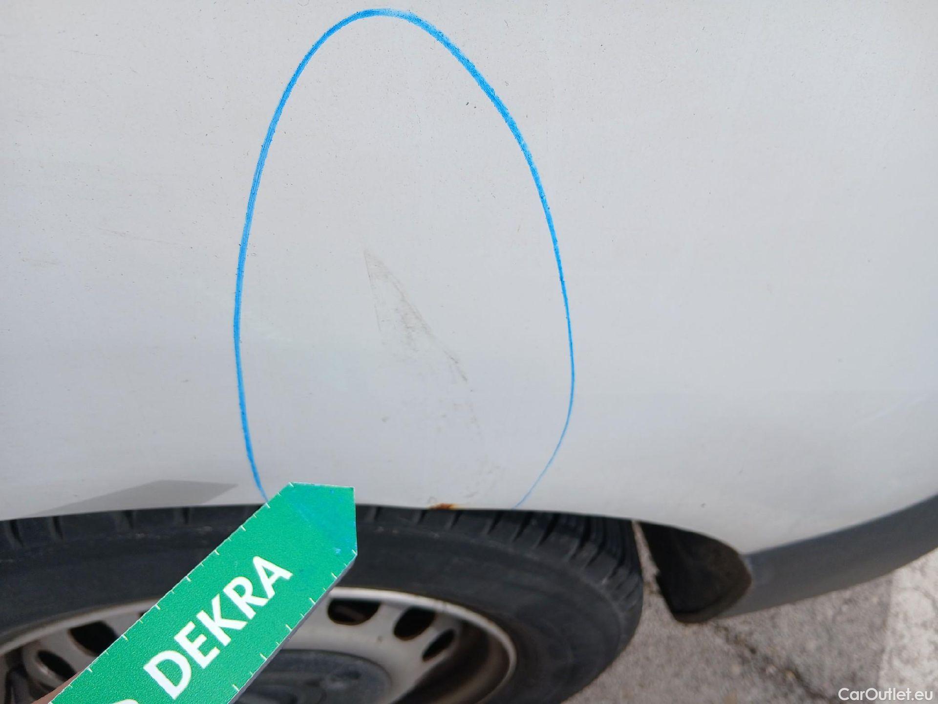  Opel  Vivaro OPEL  / 2019 / 4P / furgón 1.5 Diésel 74kW (100CV) M Std Express #19